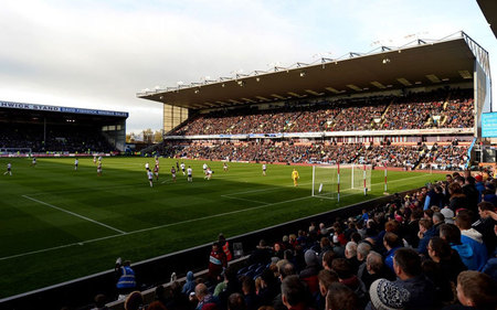 圣路易斯红雀在 2022 年退役普荷斯的 5 号球衣，全城举办庆典