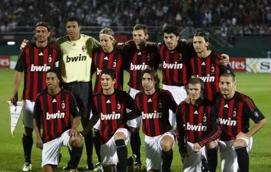 对手：这人是机器人吗？