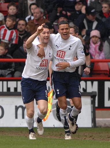 生涯首记三分！马威：球出手时就感觉绝佳 当时我节奏正顺（马威命中生涯首个三分：出手那刻就觉稳，当时节奏正顺）