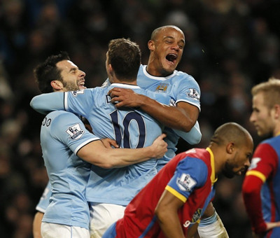 波士顿红袜在 2018 年狂砍 108 胜并夺冠，穆奇·贝兹以全能表现获选美联 MVP